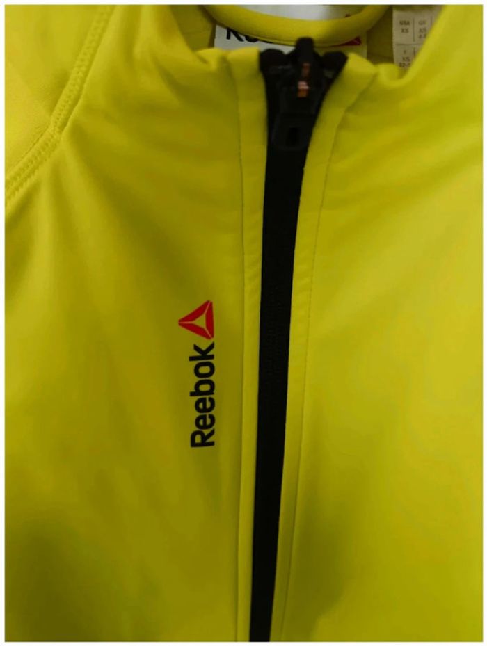 C4 veste jaune Reebok XS - photo numéro 3