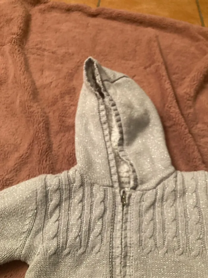 Manteau en fourrure grise pailletée - photo numéro 3