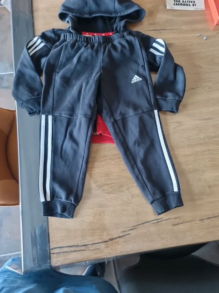 Pantalon et veste jogging Adidas - photo numéro 3