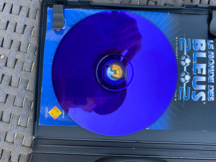 Jeu PS2 vintage  le monde des bleus - photo numéro 3
