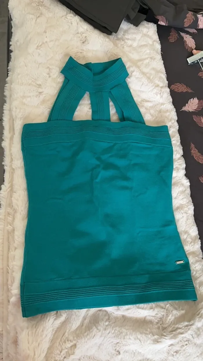 Haut bleu turquoise