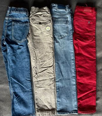 Lot de 4 jeans 7 ans 