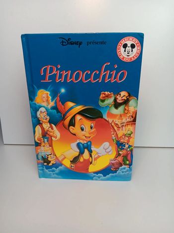 Livre Disney mickey club du livre Pinocchio (01)