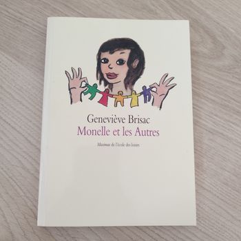 Livre Monelle et les autres 
