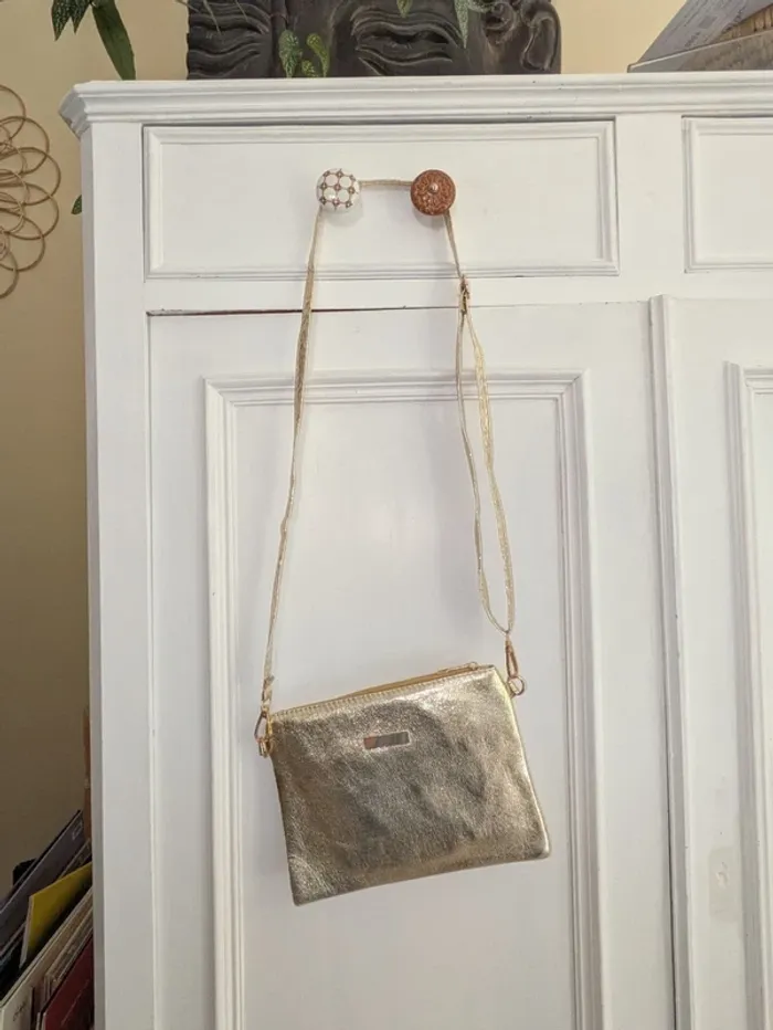Sac à main doré – bandoulière – format compact & stylé - photo numéro 6