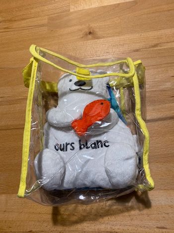 Livre peluche Ours blanc avec housse de transport