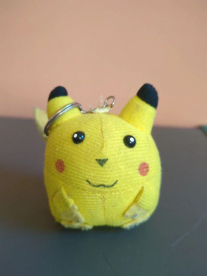 porte clé pokémon Pikachu