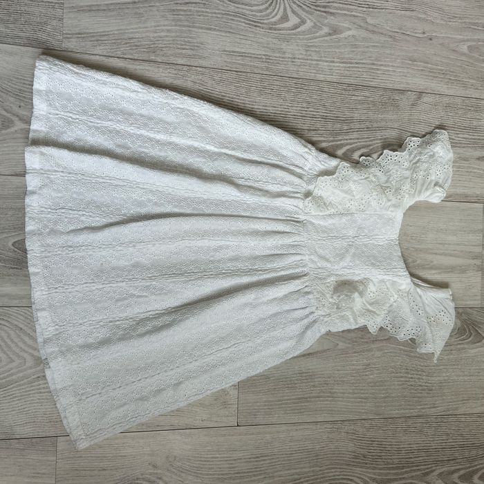Robe broderie /dentelle Zara