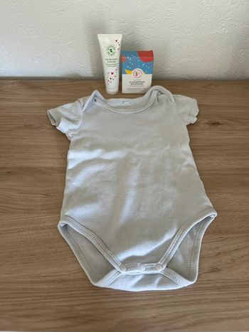 🧸 Body blanc pour bébé 🧸