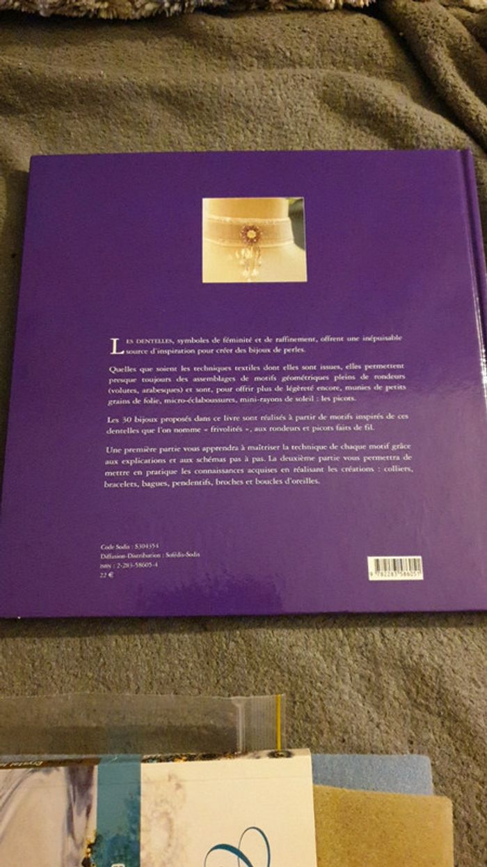 Livre bijoux en cristal - photo numéro 2