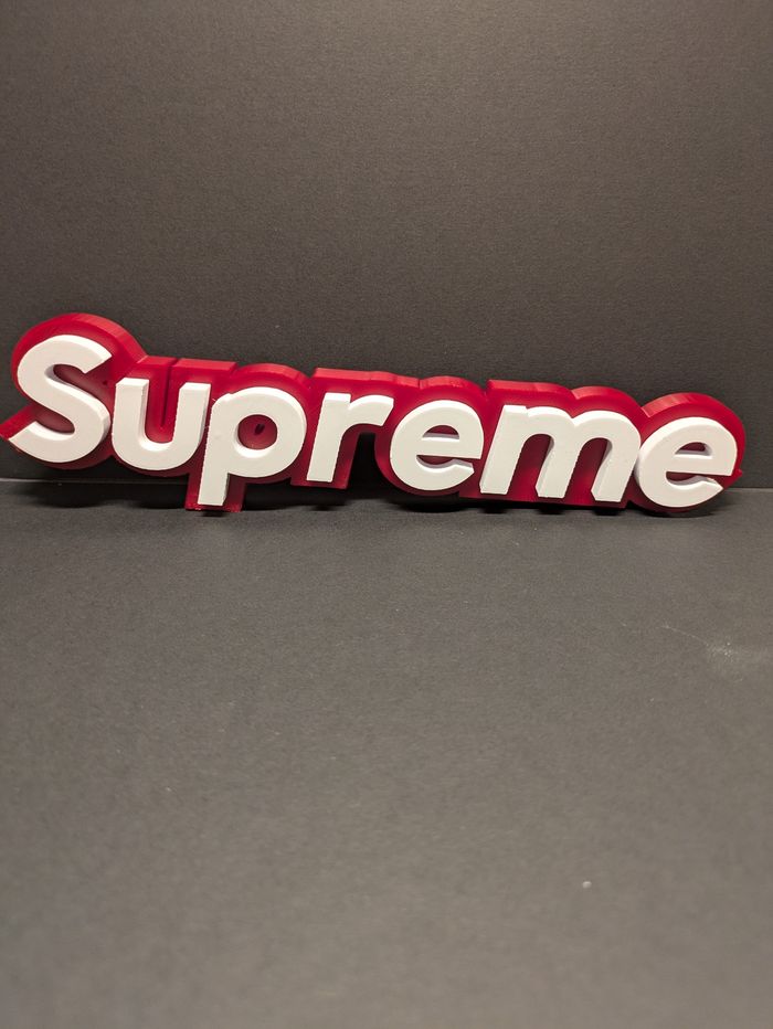 Création décorative inspirée du logo Supreme – Rouge & Blanc - photo numéro 4