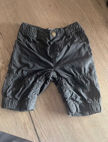 Pantalon gris foncé 1 mois 54cm