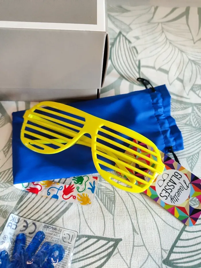 Coffret cadeau homme Génération 90 contenant 6 cadeaux - photo numéro 7