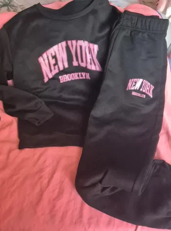 Jogging New York noir et rose Shein T S neuf