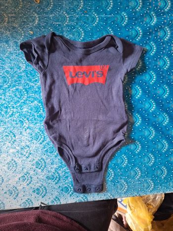 Bodie body levi's 6/12 mois