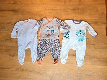 Lot de 3 pyjama taille 6 mois