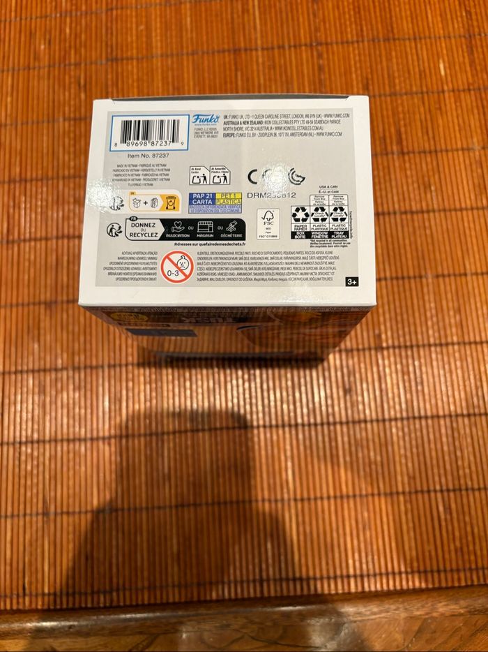 Solo Leveling Tusk Limited Edition 9500 Supreme Exclusive Funko Pop - photo numéro 7