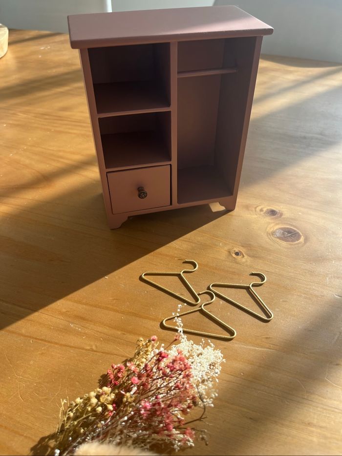 Armoire pour maison de poupée - photo numéro 2