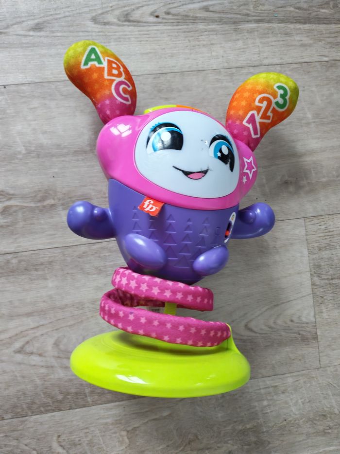 Robot danseur rose v tech