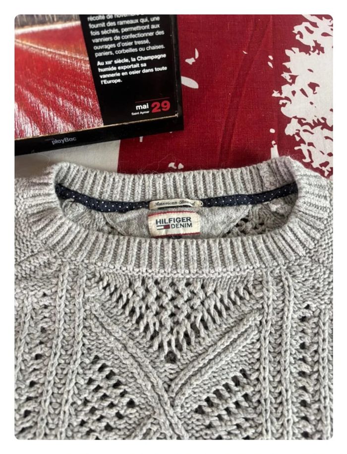 Pull Torsadé Tommy Hilfiger taille L gris motif broderie - photo numéro 3