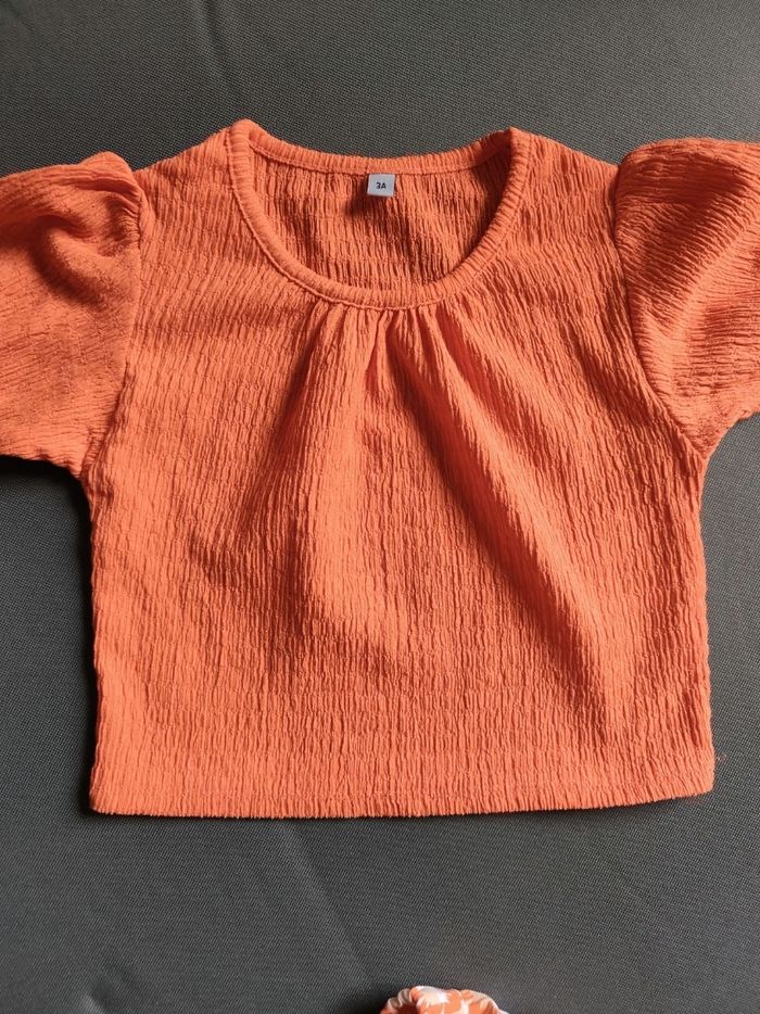 Ensemble été couleur corail 🦄 Taille 3 ans - photo numéro 2