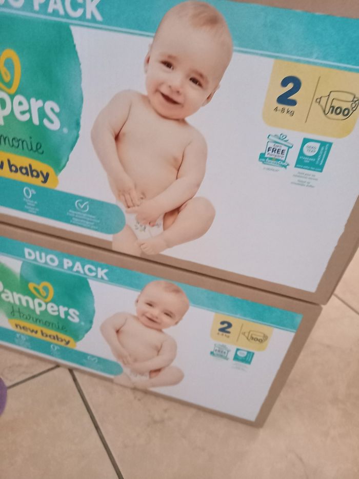 200 couches pampers harmonie taille 2 - photo numéro 2