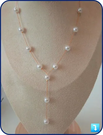 Collier sautoir doré et perle blanche– chic, brillant, look du jour #1