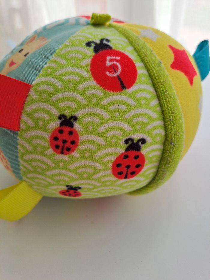 Ballle éveil sensorielle Sophie la girafe, Vulli - photo numéro 6