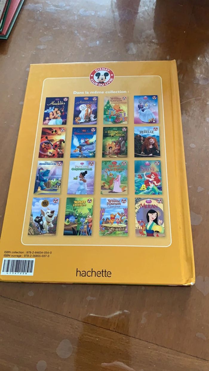 Livre Disney club Winnie l’ourson et l’arbre a miel - photo numéro 2