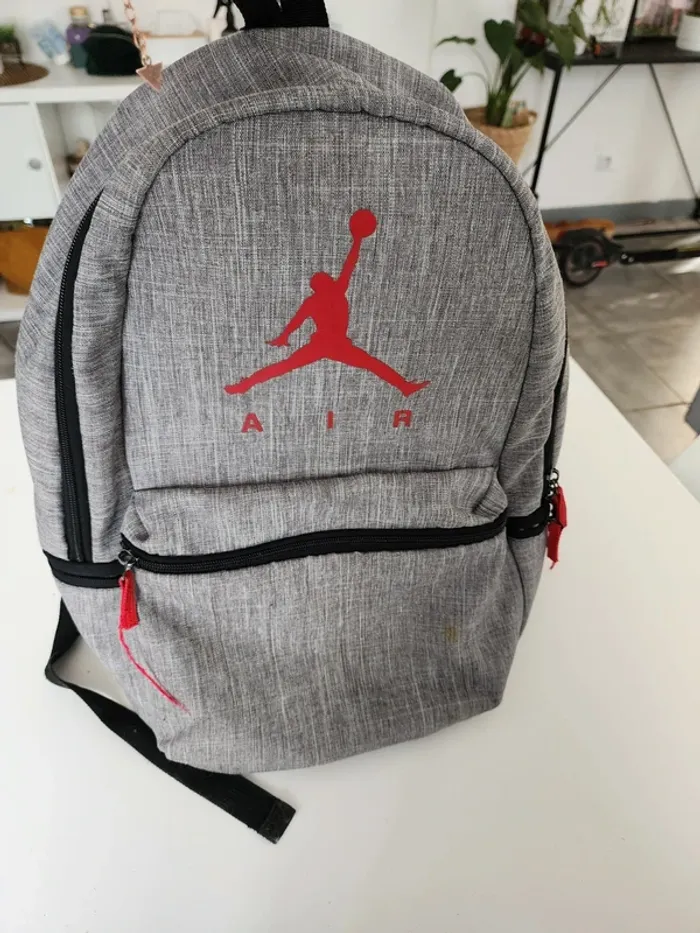 Sac à dos Jordan très bon etat