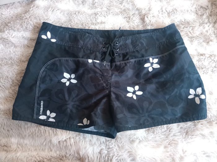 Short court noir à fleurs T42 - Tribord - photo numéro 2
