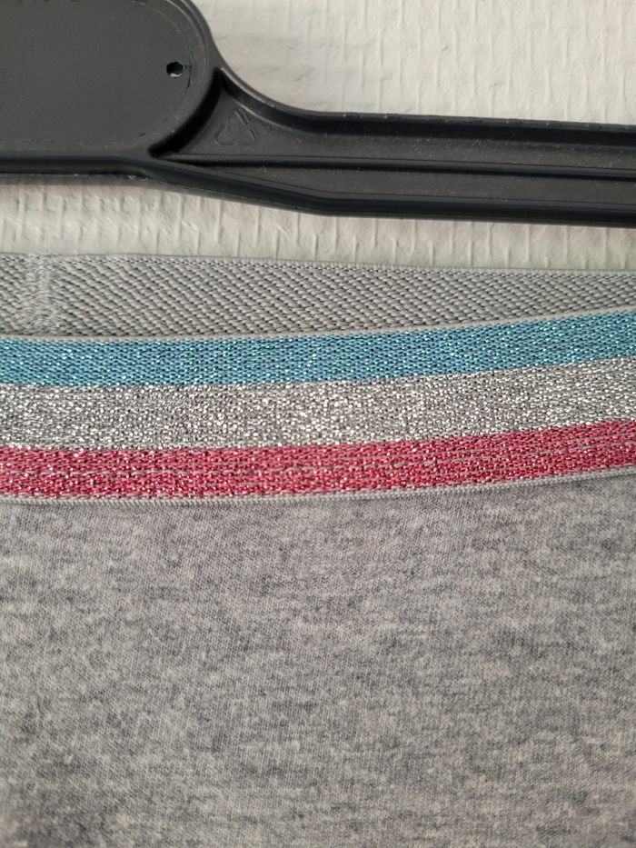 Legging gris 10 ans TBE - photo numéro 3