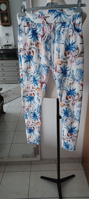 Très joli pantalon femme T M