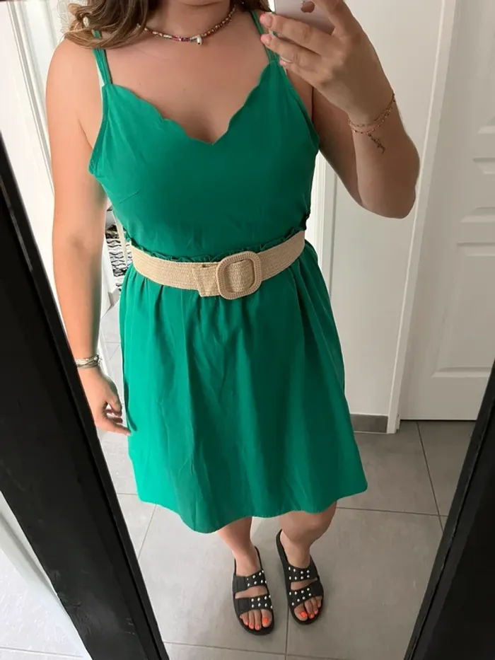 Robe verte - photo numéro 2