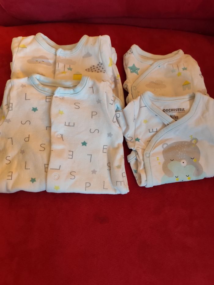 Lot 2 pyjamas coton et bodies naissance