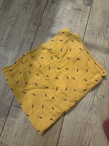 Écharpe / foulard requin