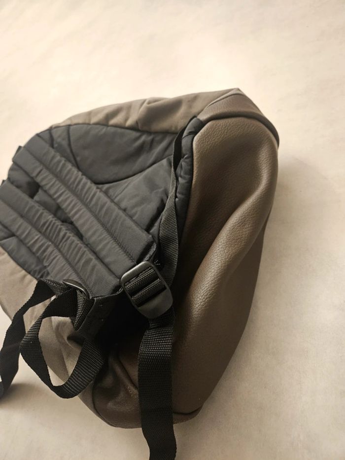 Sac à dos Eastpak Wyoming - kaki & cuir (neuf) - photo numéro 4
