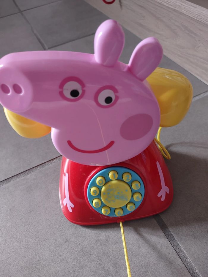 Téléphone sonore Peppa pig à tirer - photo numéro 2