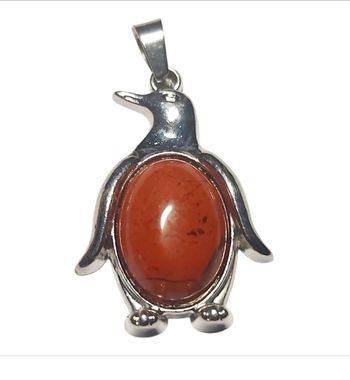 Pendentif Pingouin en Jaspe Rouge.
