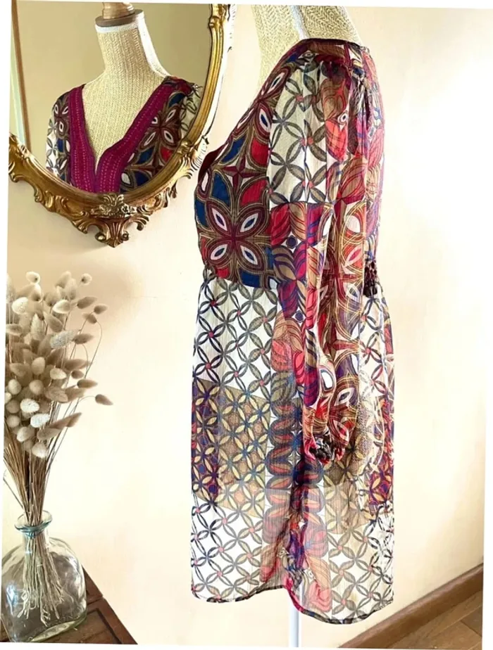 Sublime tunique léger décolleté en V motif géométrique - photo numéro 4