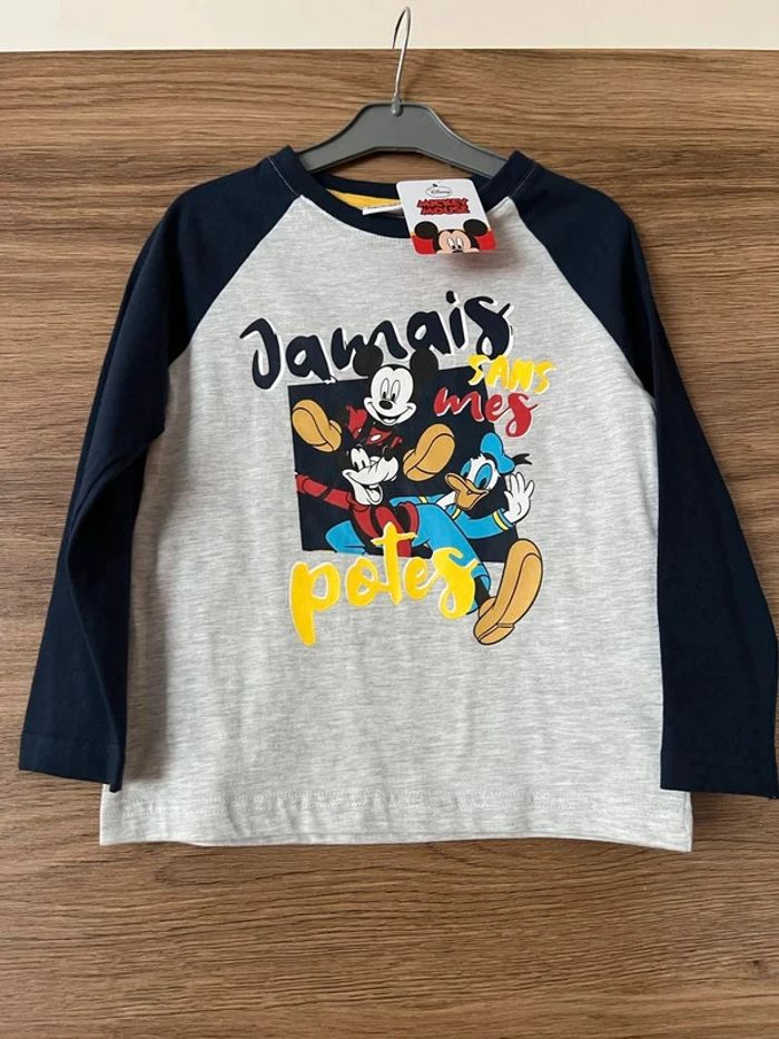 tee shirt manche longue mickey et pluto disney