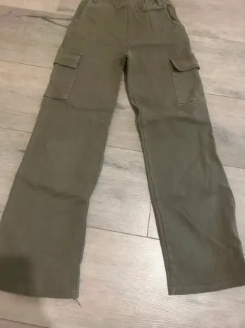 Pantalon cargo kaki 10 ans