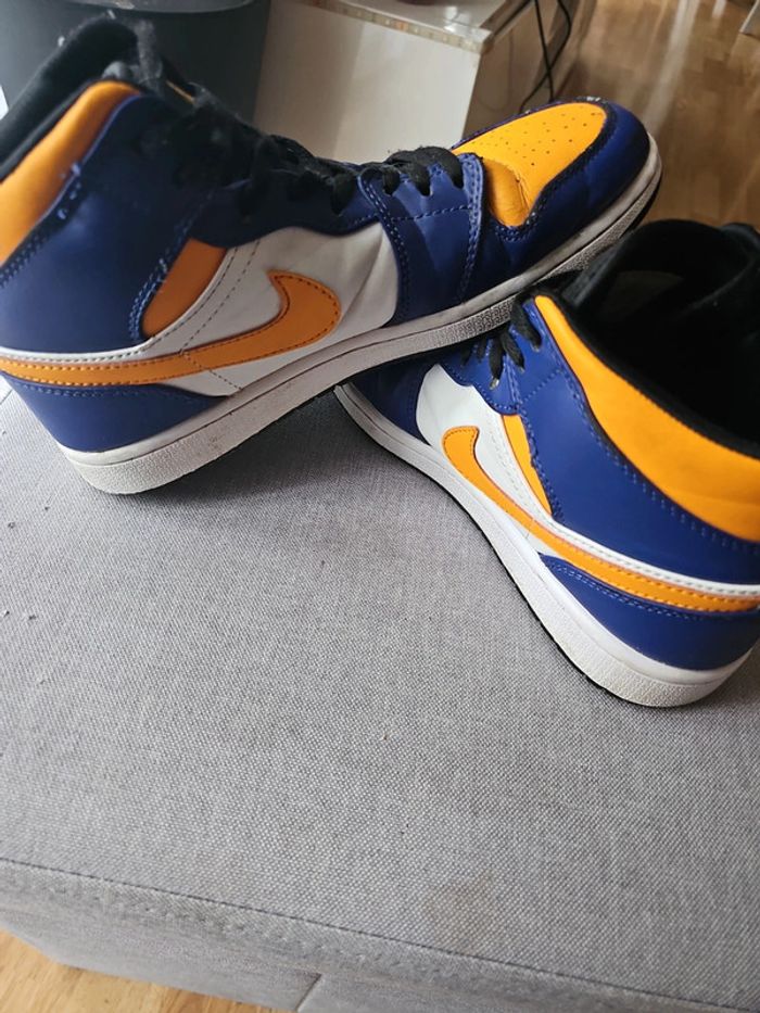 🔥Nike Air Jordan 1 Mid Lakers T.40 💫🏀 - photo numéro 5