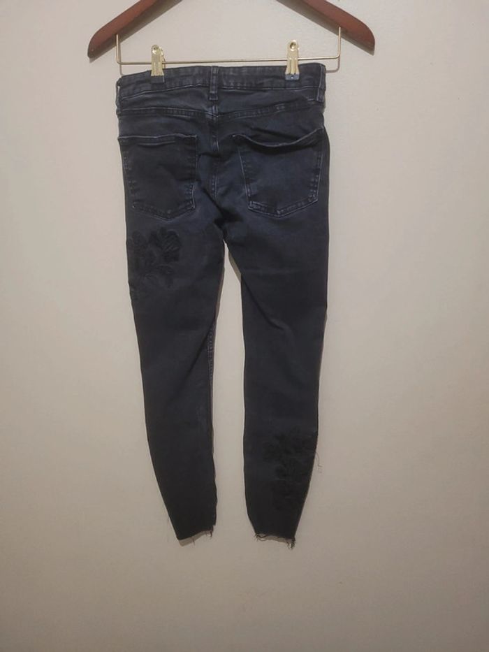 Jean slim zara Taille 34 - photo numéro 2
