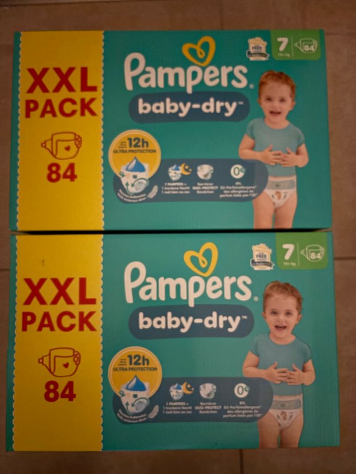 Couches Pampers Taille 7 Neuf