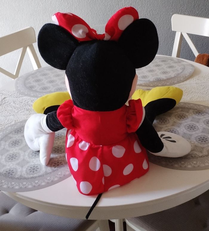 Grande peluche XXL "Minnie" en très bon état - photo numéro 10
