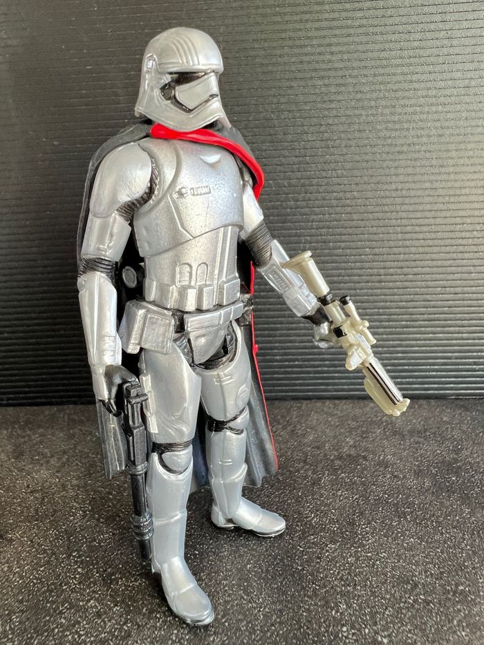 Capitaine Phasma Figurine Star Wars 11cm - photo numéro 8