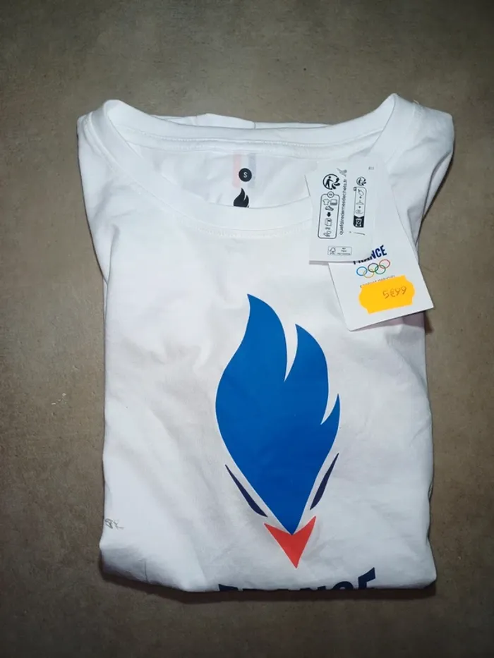 T-shirt Paris 2024 - photo numéro 2