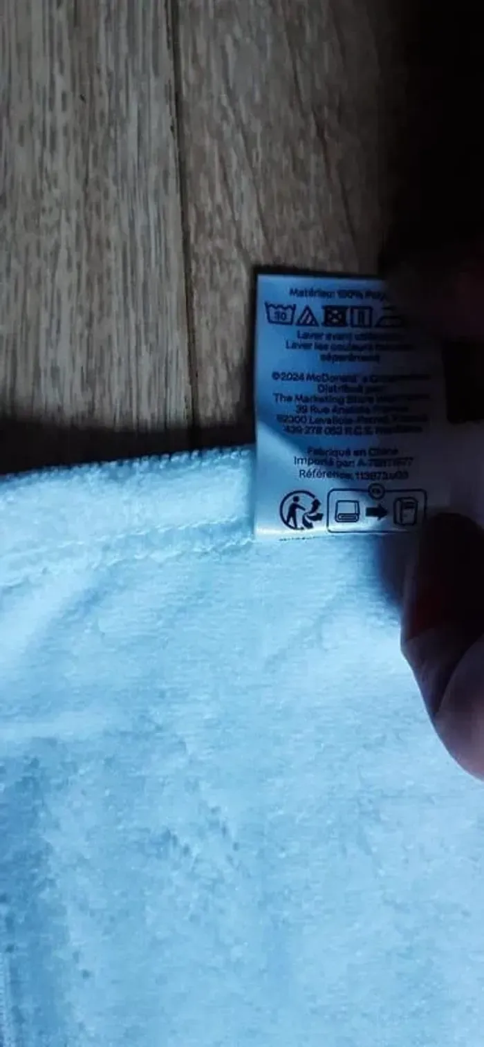 Grande Serviette de bain / drap de plage "Mcdo" en microfibres neuve - photo numéro 4