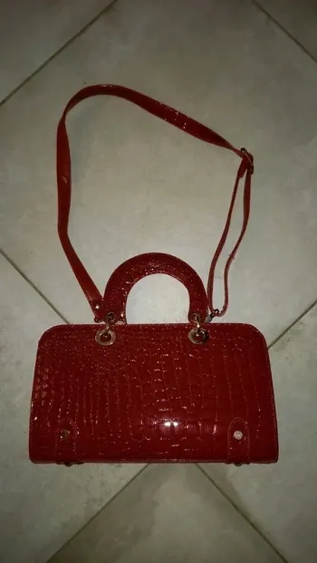 Très joli sac rouge